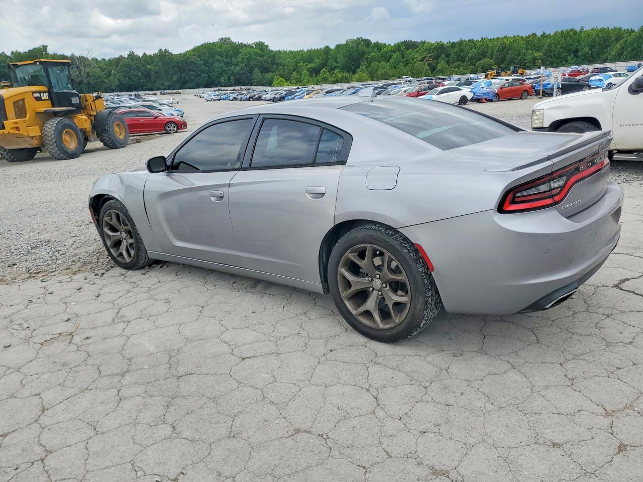 2015 Dodge Charger Sxt - Image 2