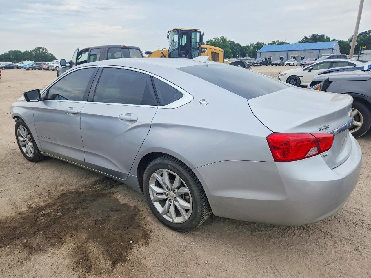 2017 Chevrolet Impala Lt - Фото 2