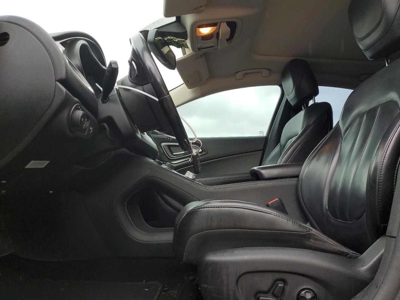 2016 Chrysler 200 C - Фото 7