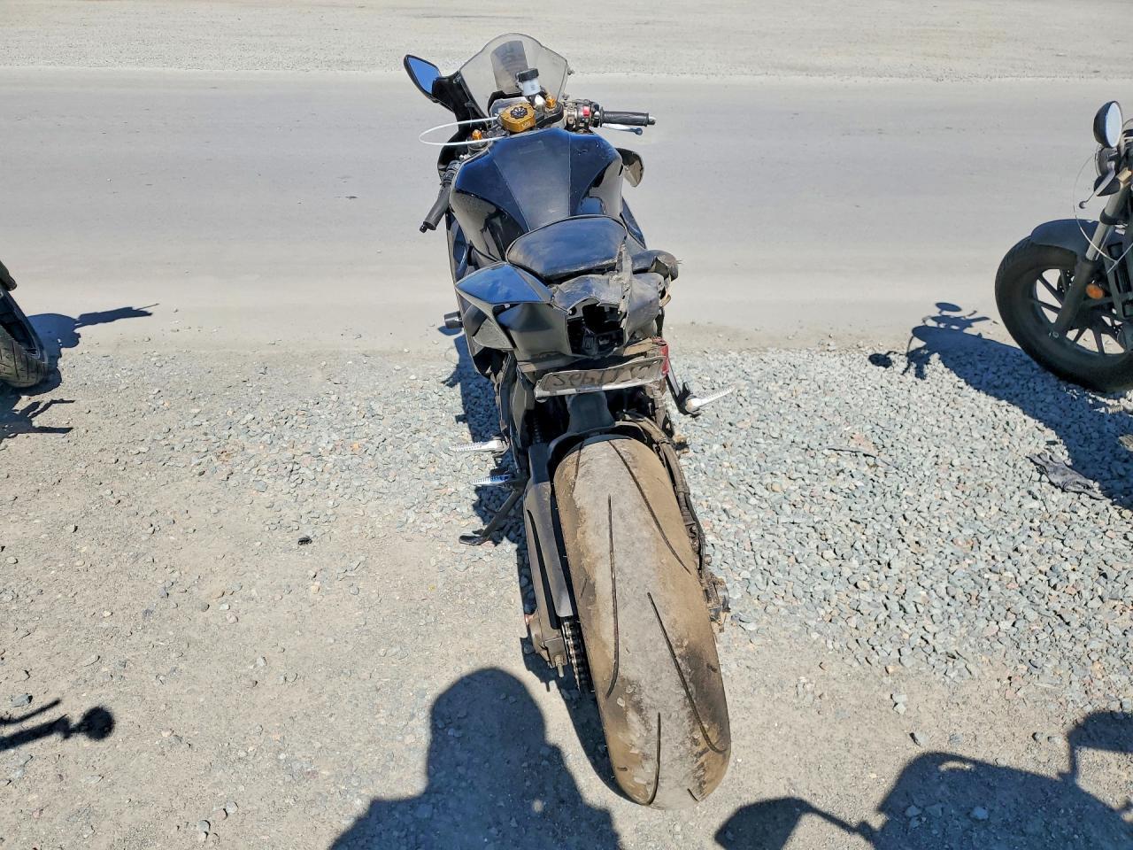 2024 Yamaha Yzfr7 - Image 4