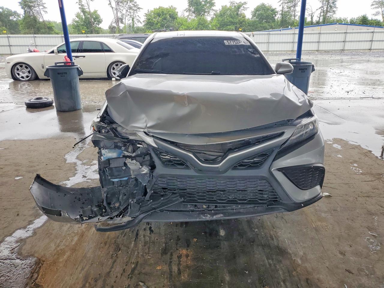2023 Toyota Camry Se - Фото 5