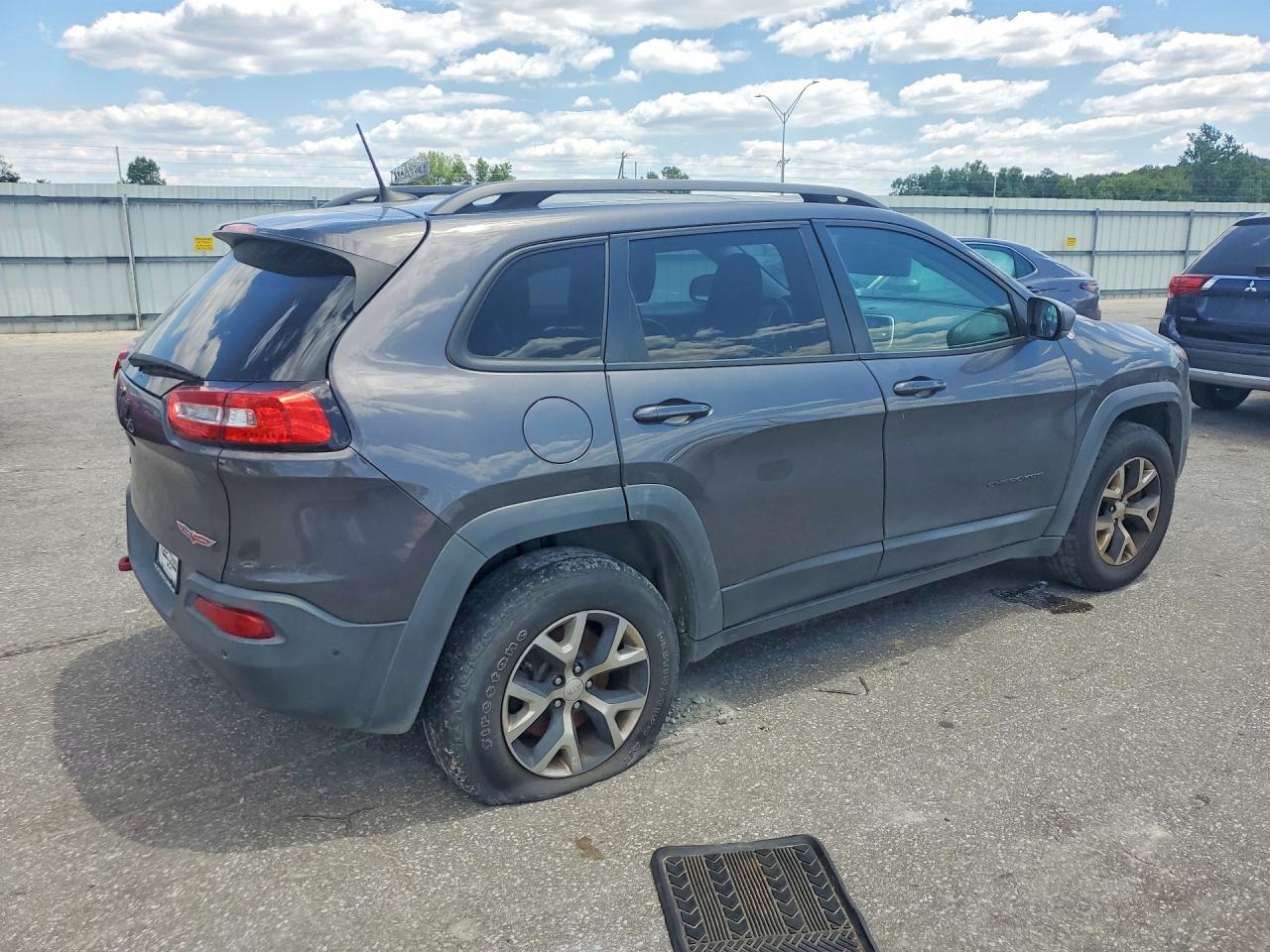 2018 Jeep Cherokee Trailhawk - Фото 3