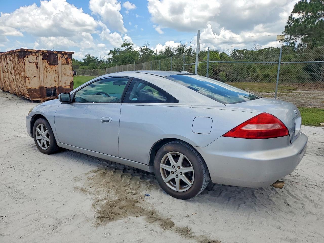 2004 Honda Accord - Фото 2