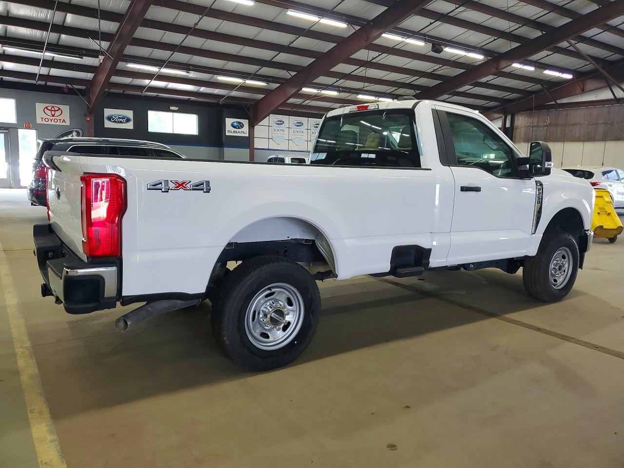 2023 Ford F250 Super Duty - Image 3