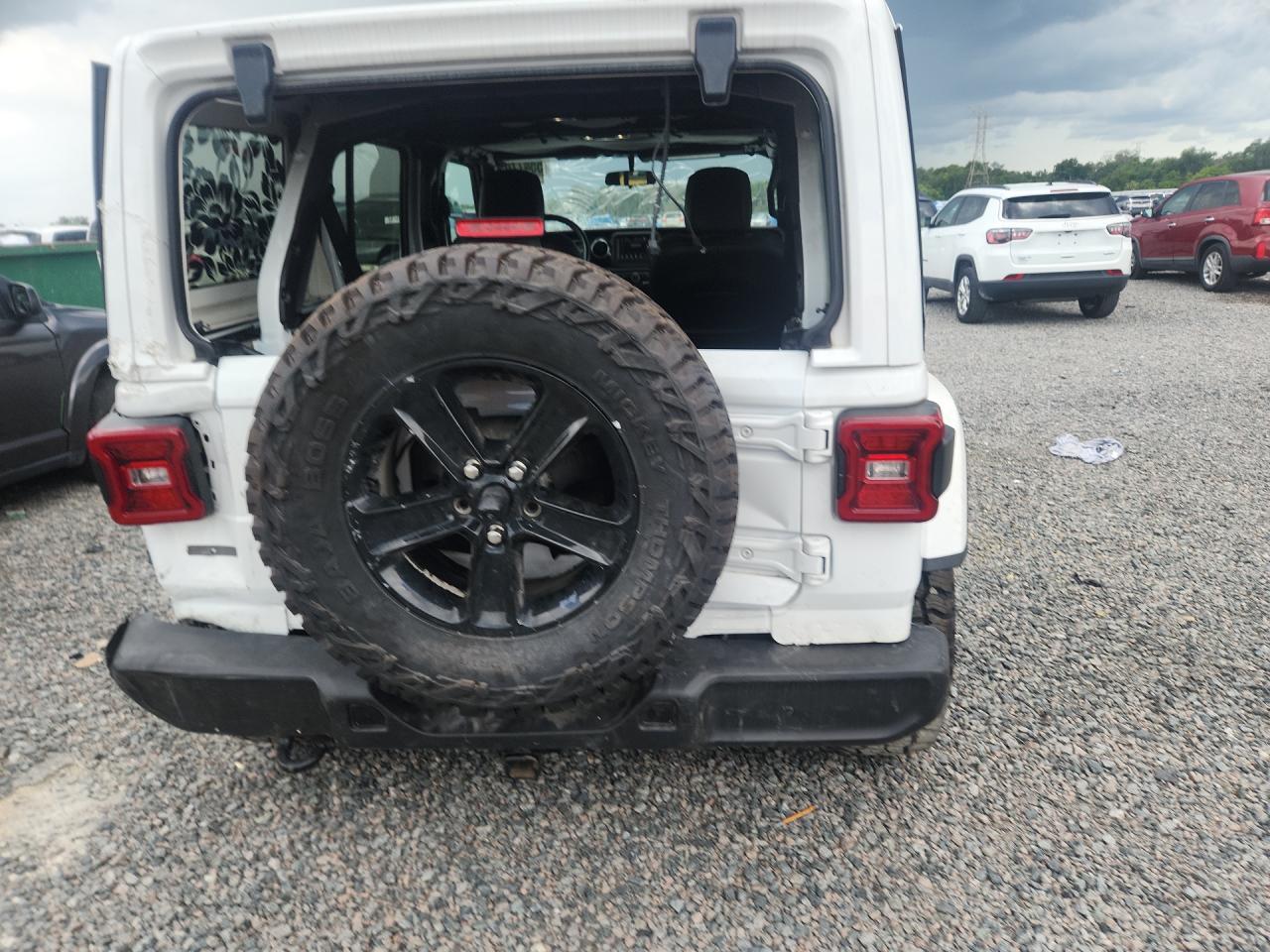 2021 Jeep Wrangler Unlimited Sahara - Фото 6