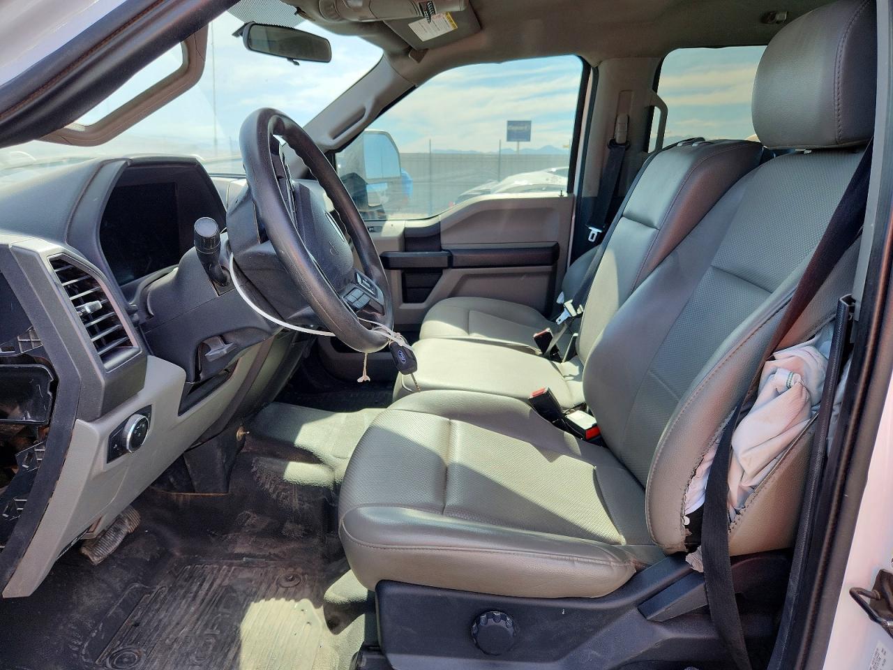 2022 Ford F250 Super Duty - Фото 7