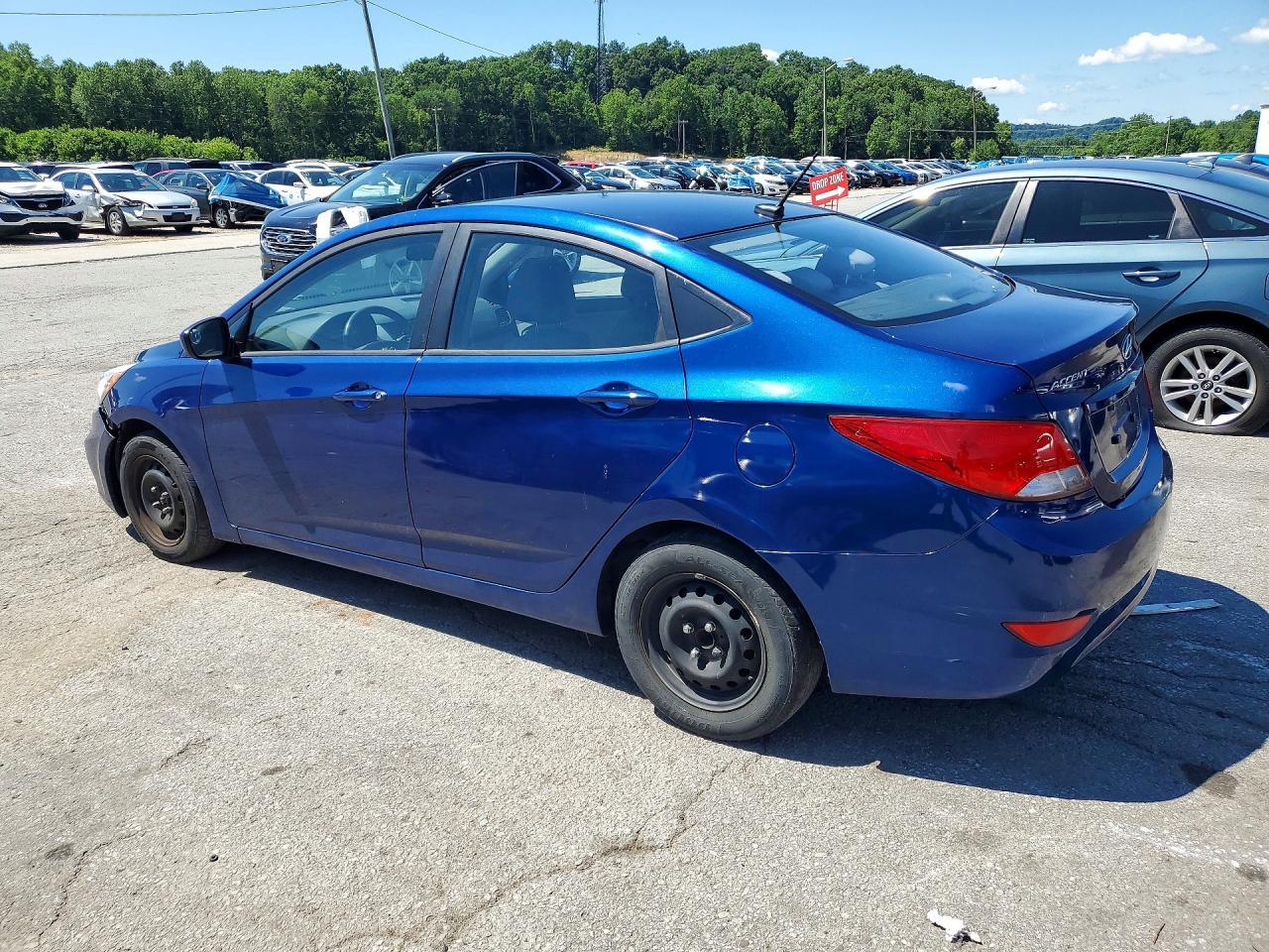 2016 Hyundai Accent - Фото 2