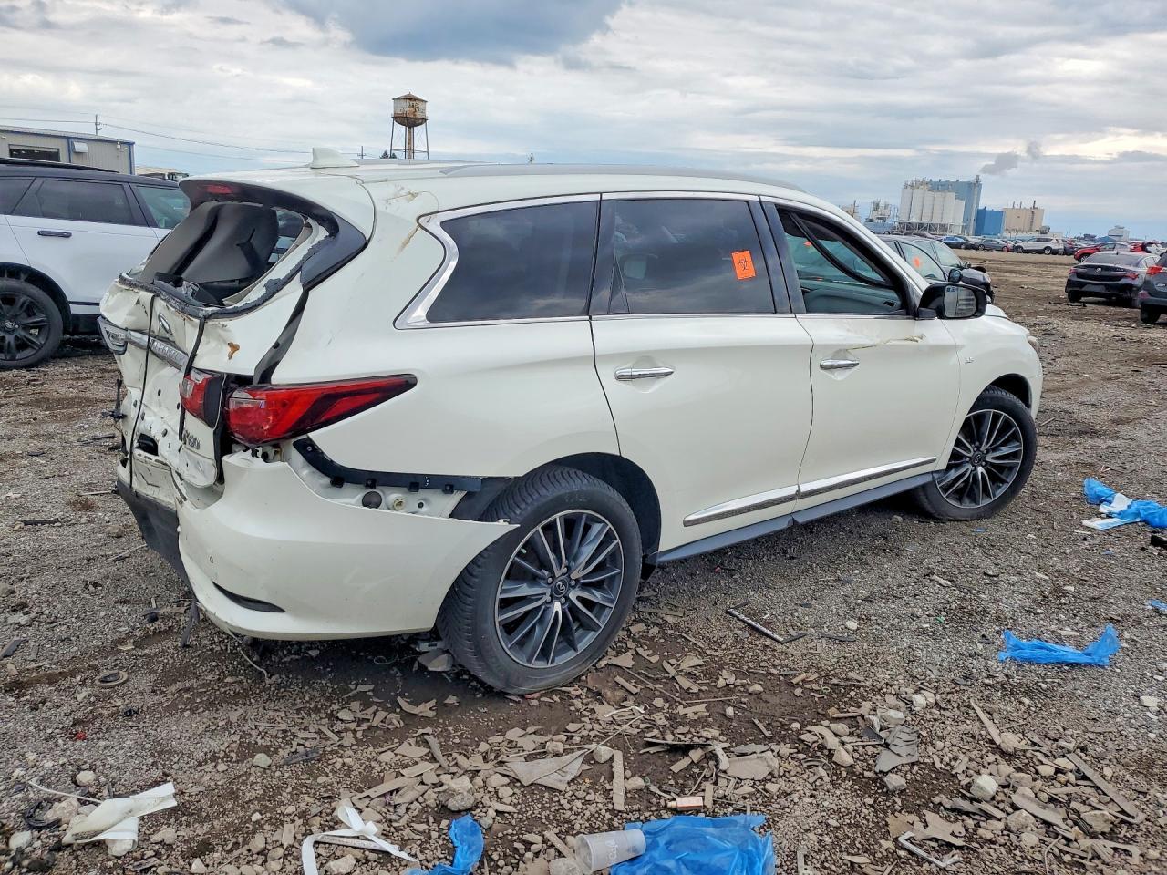 2016 Infiniti Qx60 Base - Image 3