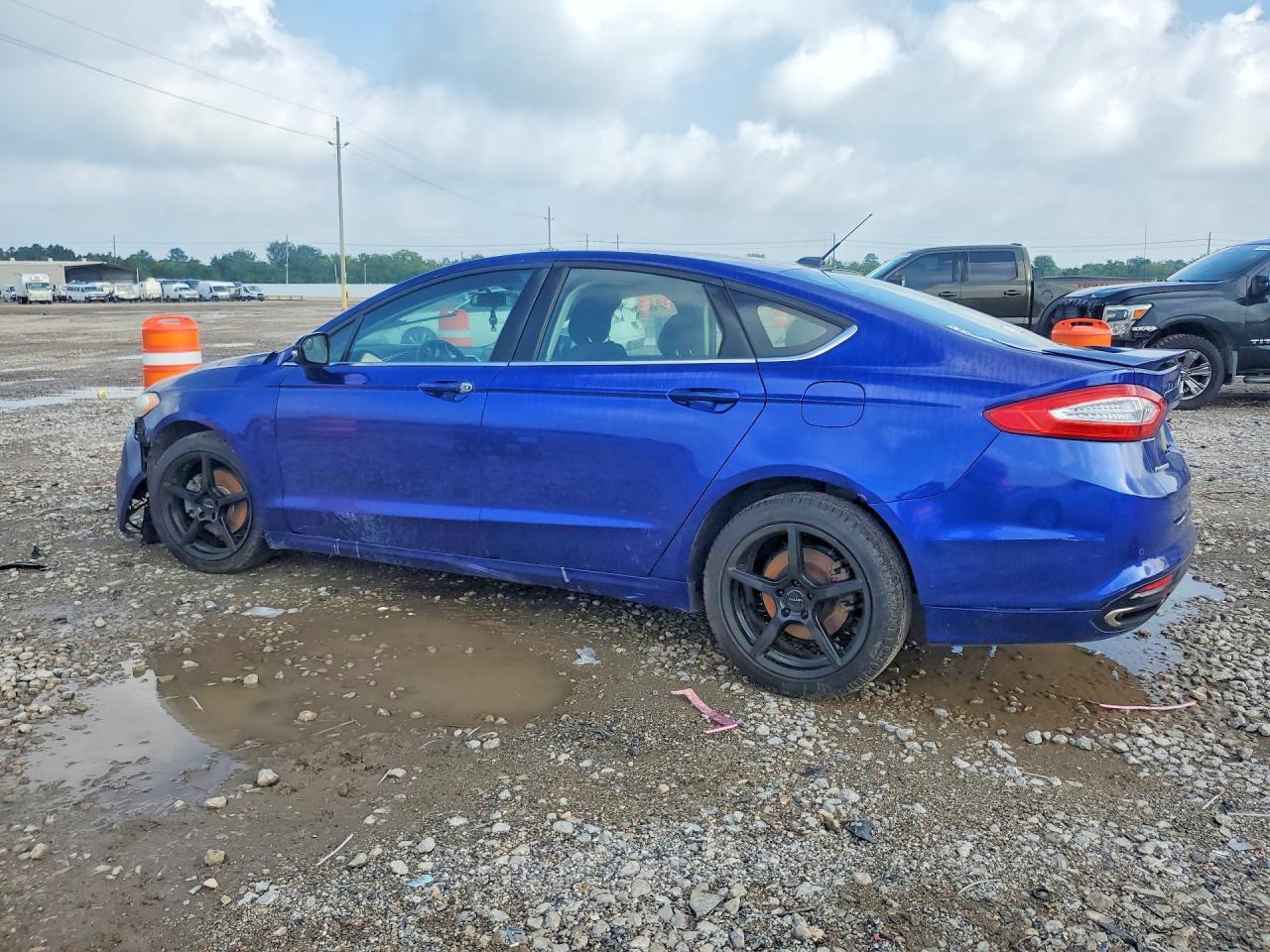 2015 Ford Fusion Se - Image 2