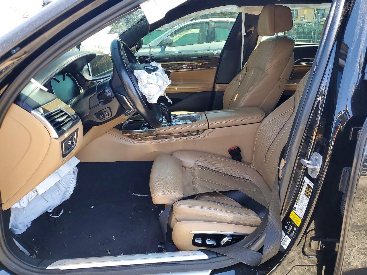 2016 BMW 750 Xi - Фото 7