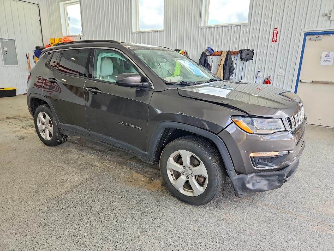 2018 Jeep Compass Latitude - Image 4