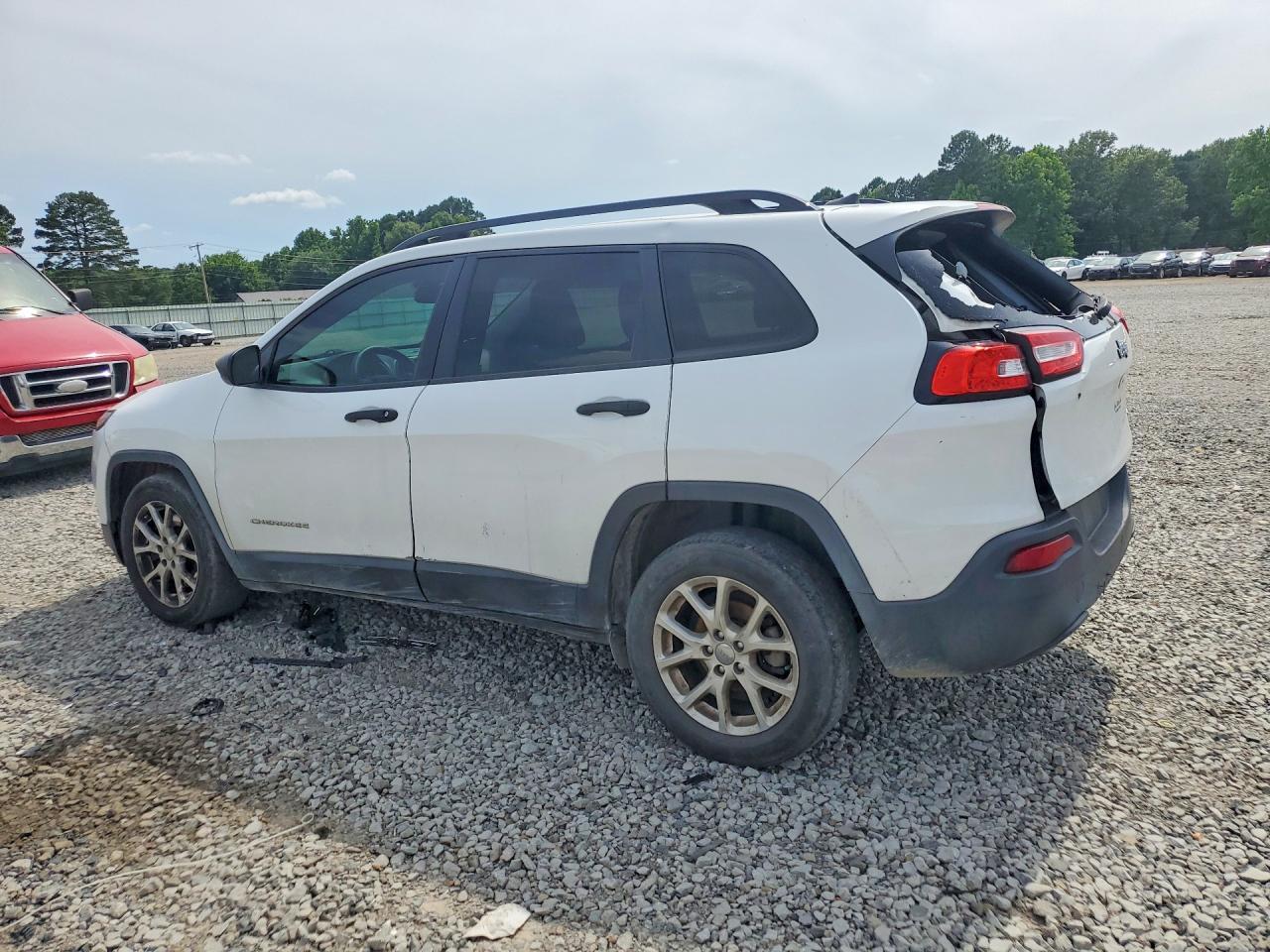 2016 Jeep Cherokee Sport - Фото 2