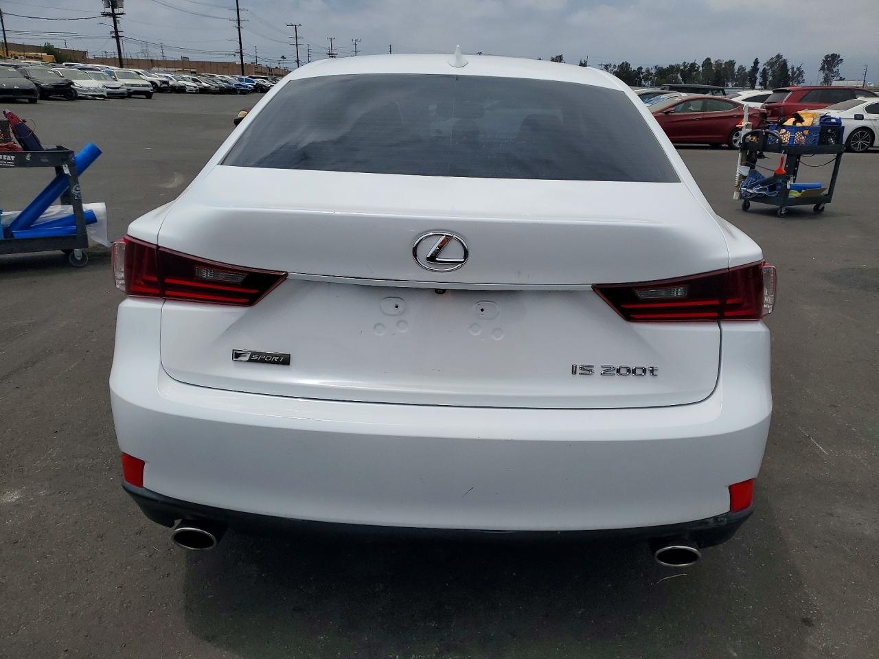 2016 Lexus Is 200T - Фото 6