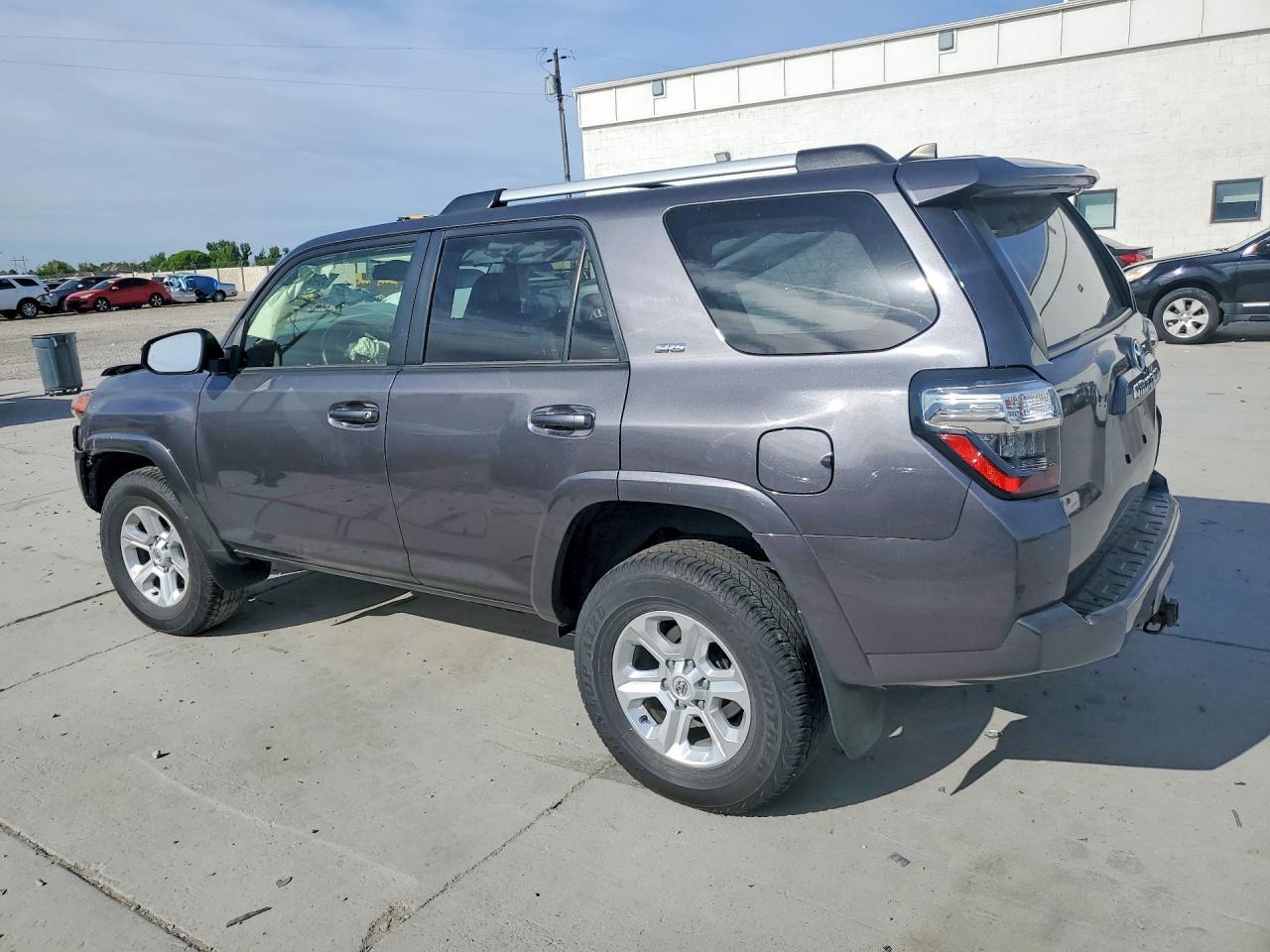 2022 Toyota 4Runner Sr5 Premium - Фото 2