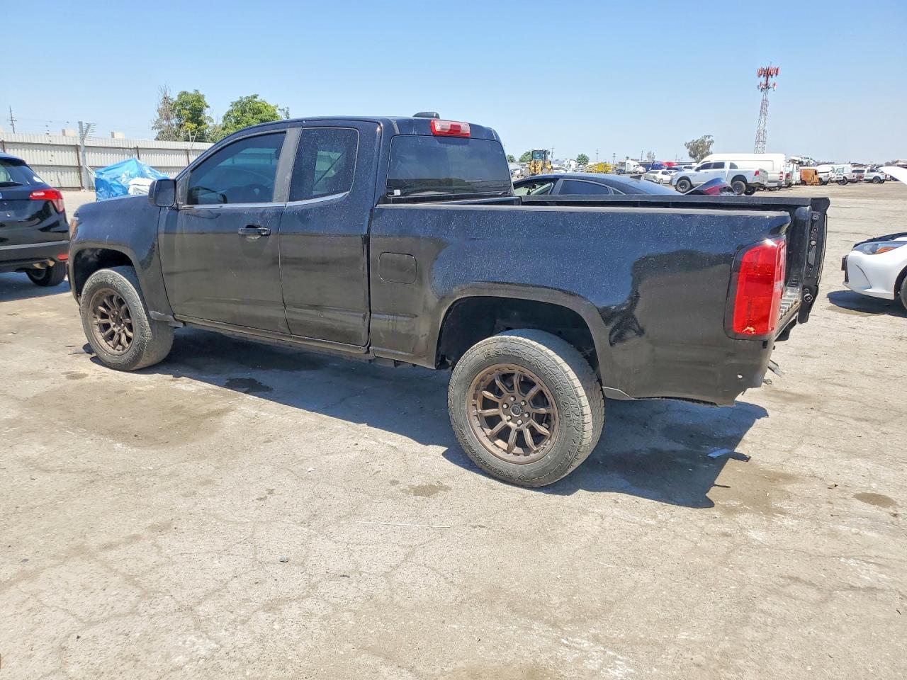 2017 Chevrolet Colorado - Image 2