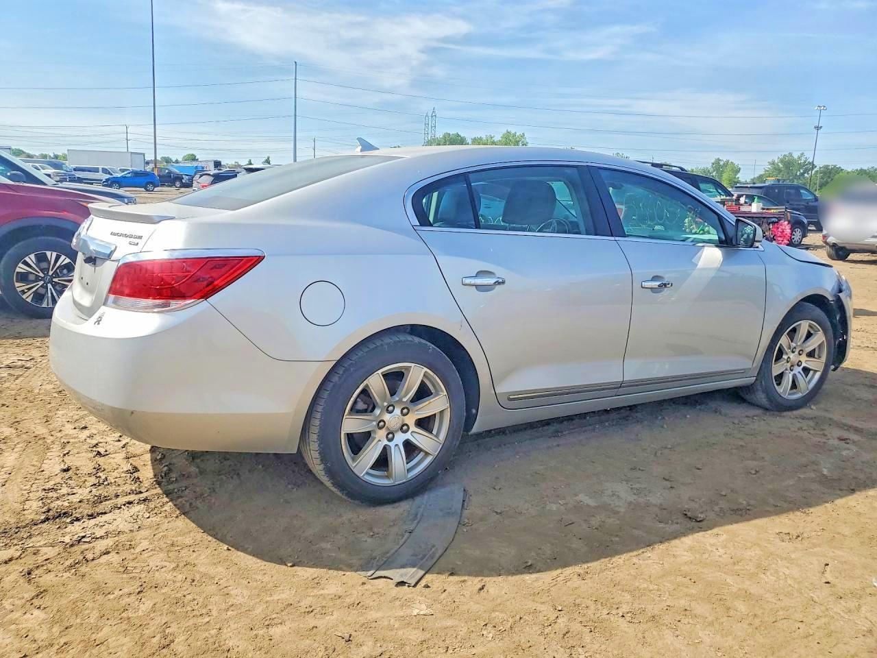 2011 Buick Lacrosse Cxl - Image 3