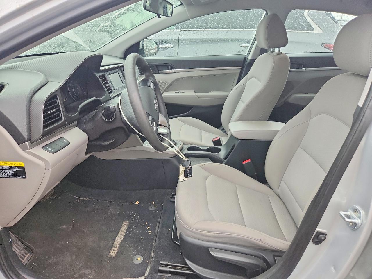 2019 Hyundai Elantra Se - Image 7