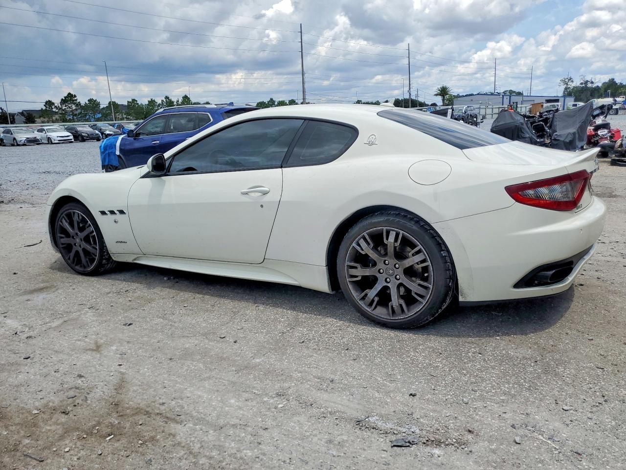 2015 Maserati Granturismo S - Фото 2