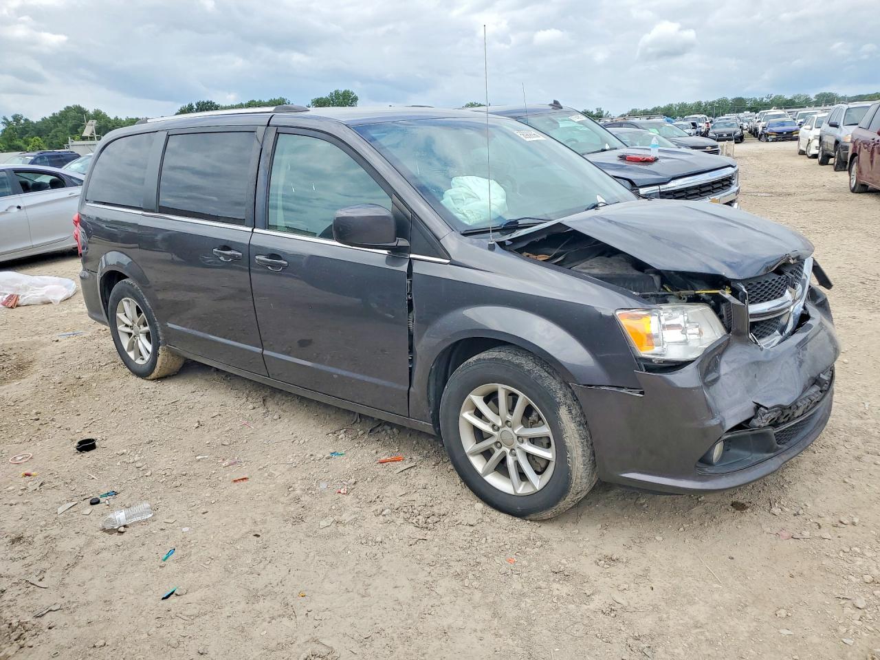2019 Dodge Grand Caravan Sxt - Image 4