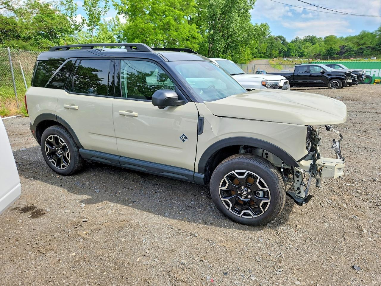 2025 Ford Bronco Sport Outer Banks - Фото 4