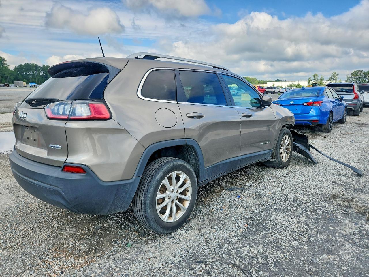 2019 Jeep Cherokee Latitude - Фото 3