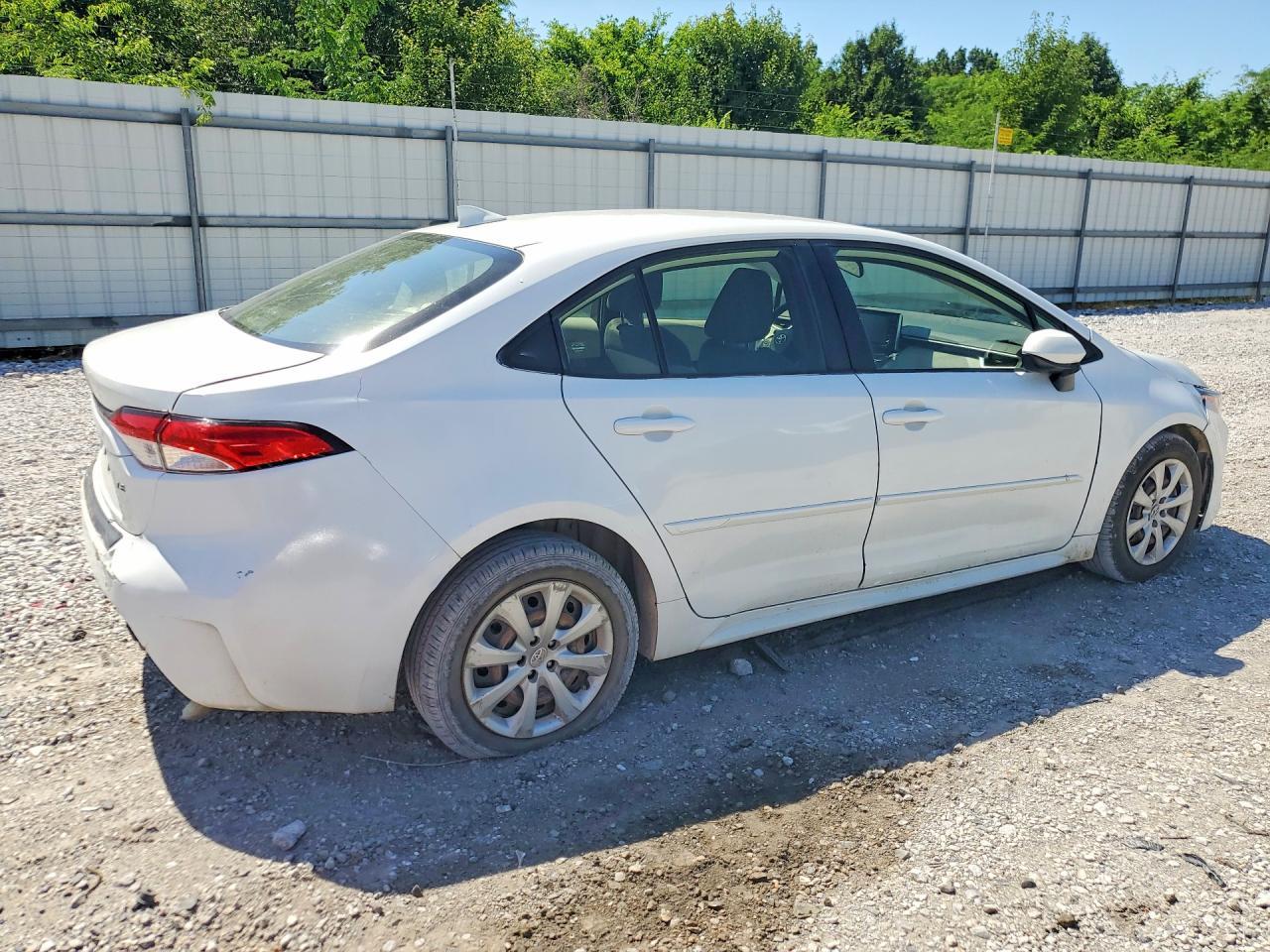 2021 Toyota Corolla Le - Фото 3