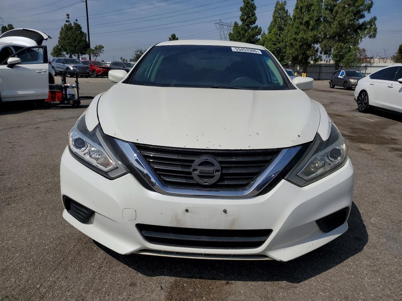2017 Nissan Altima 2.5 S - Image 5
