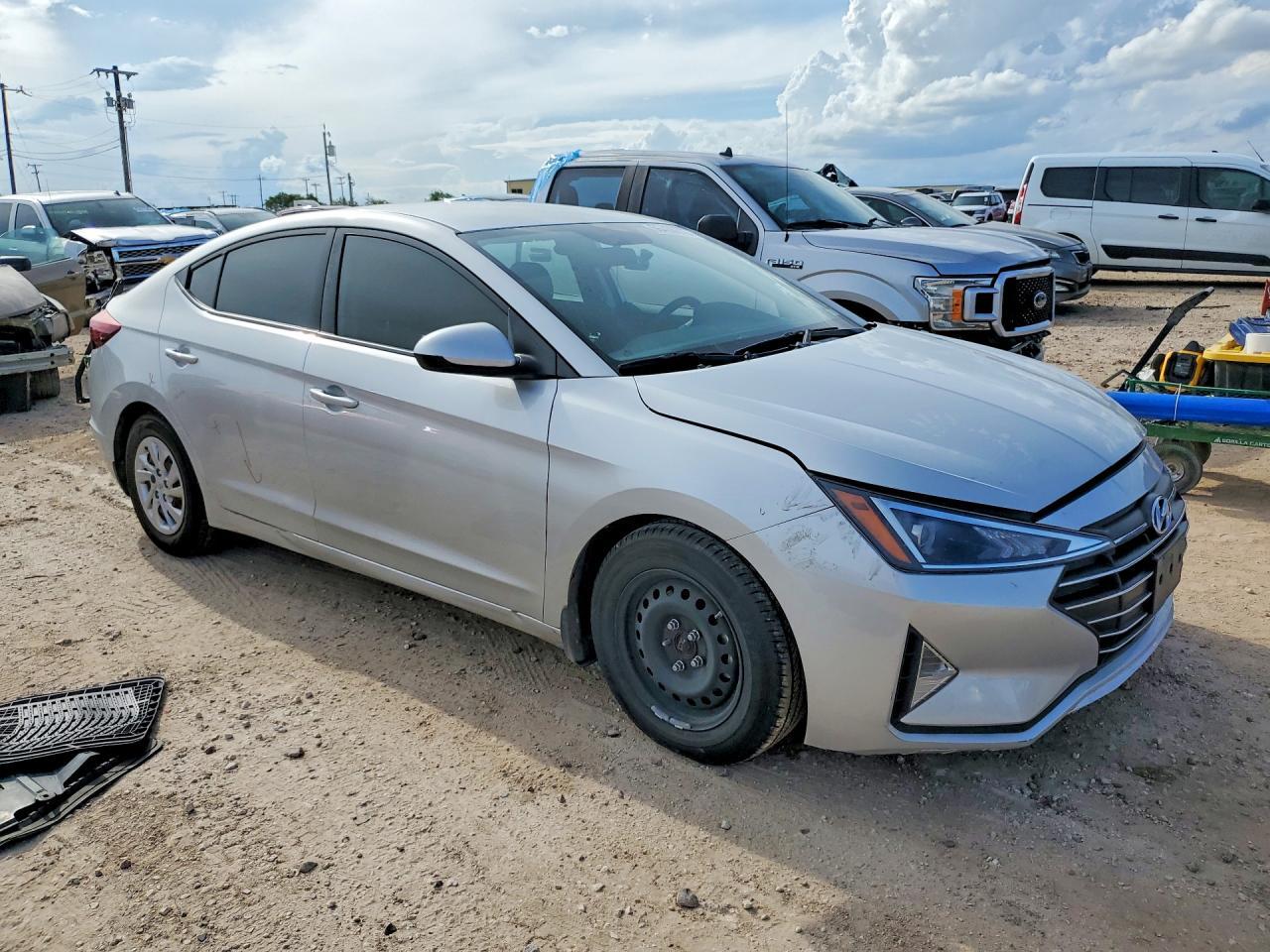 2019 Hyundai Elantra Se - Фото 4