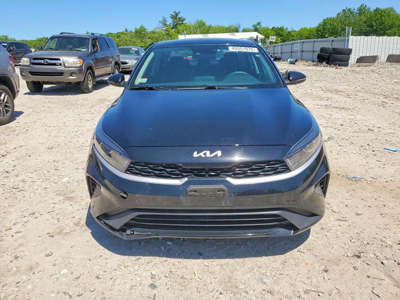 2023 Kia Forte Lxs - Image 5