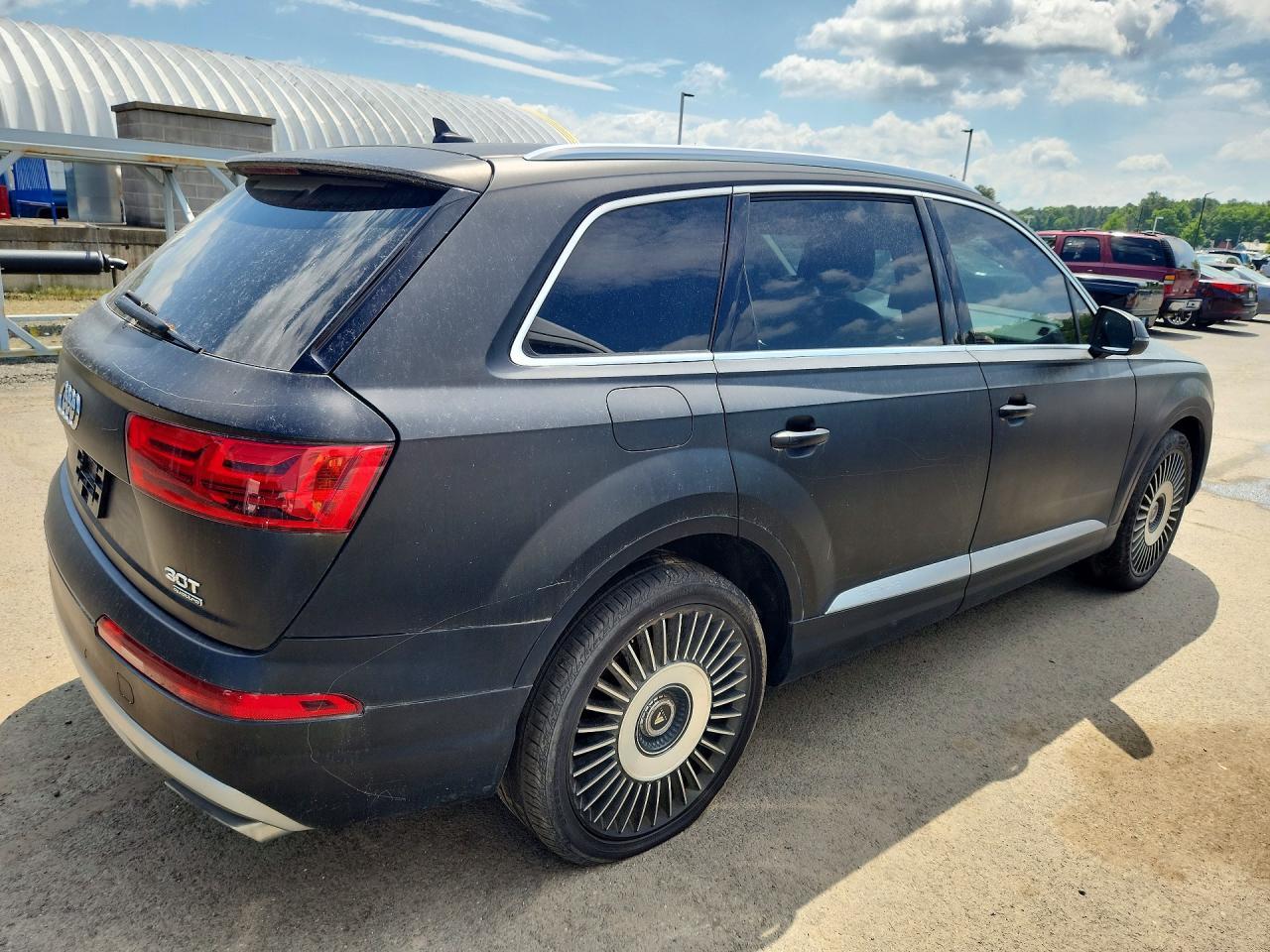 2017 Audi Q7 - Image 3