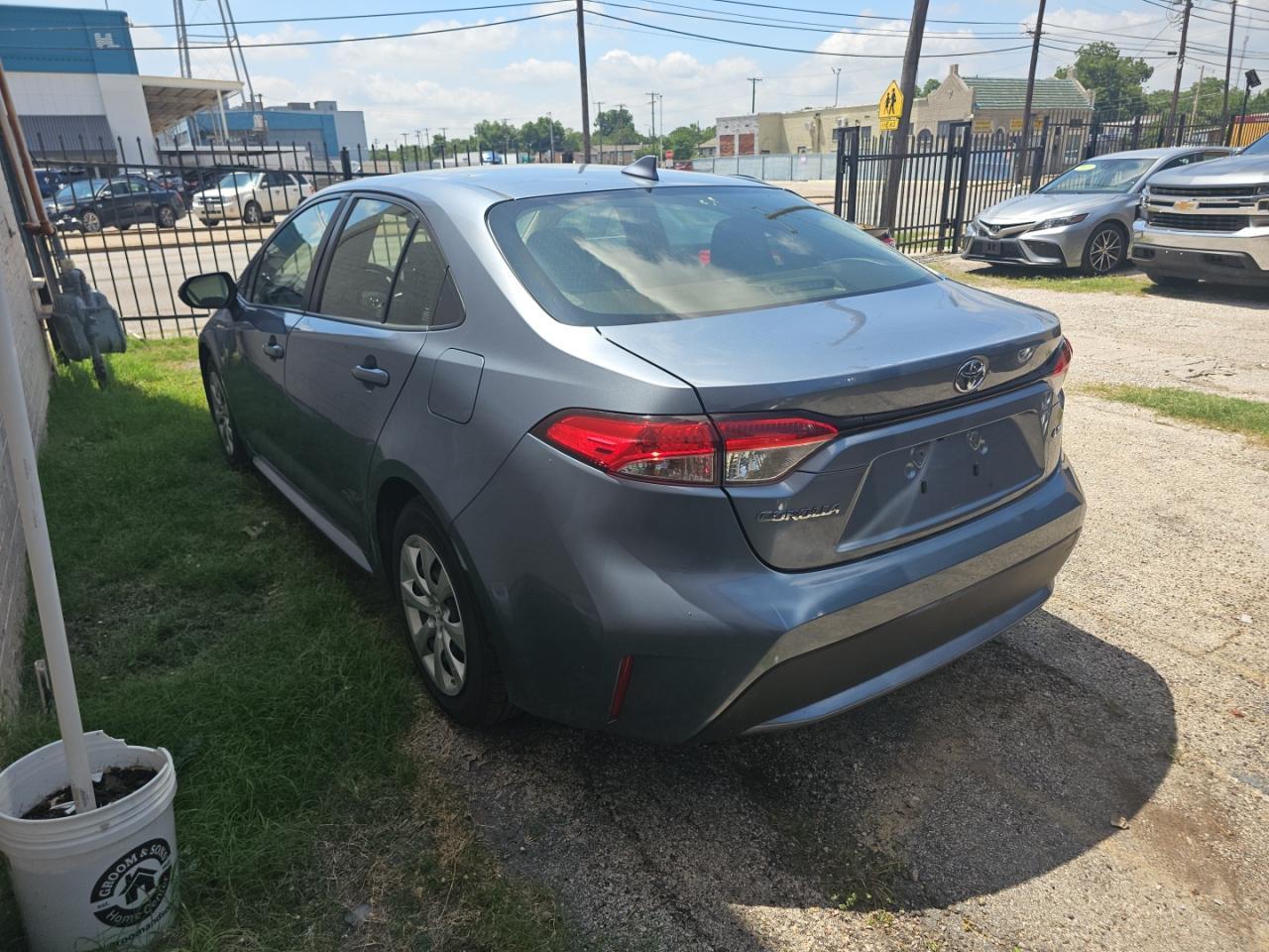 2020 Toyota Corolla Le - Фото 3