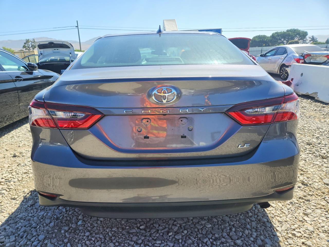 2024 Toyota Camry Le - Фото 6