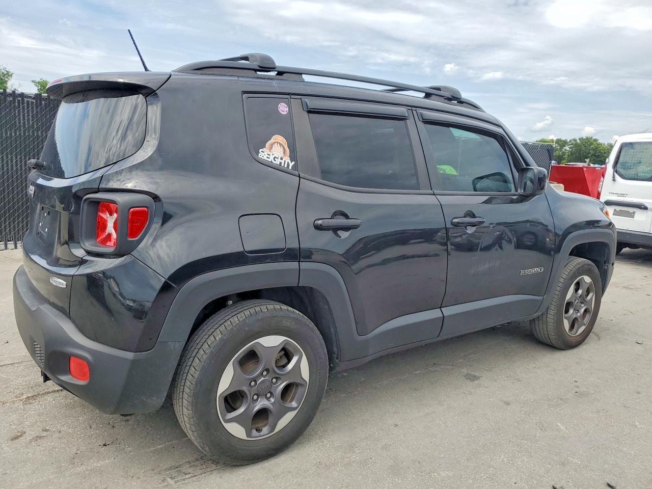 2016 Jeep Renegade Latitude - Фото 3