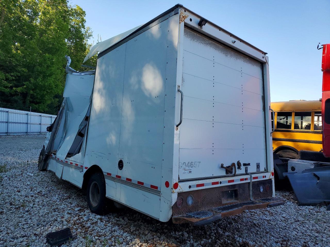 2023 Chevrolet Express Box Truck - Image 2