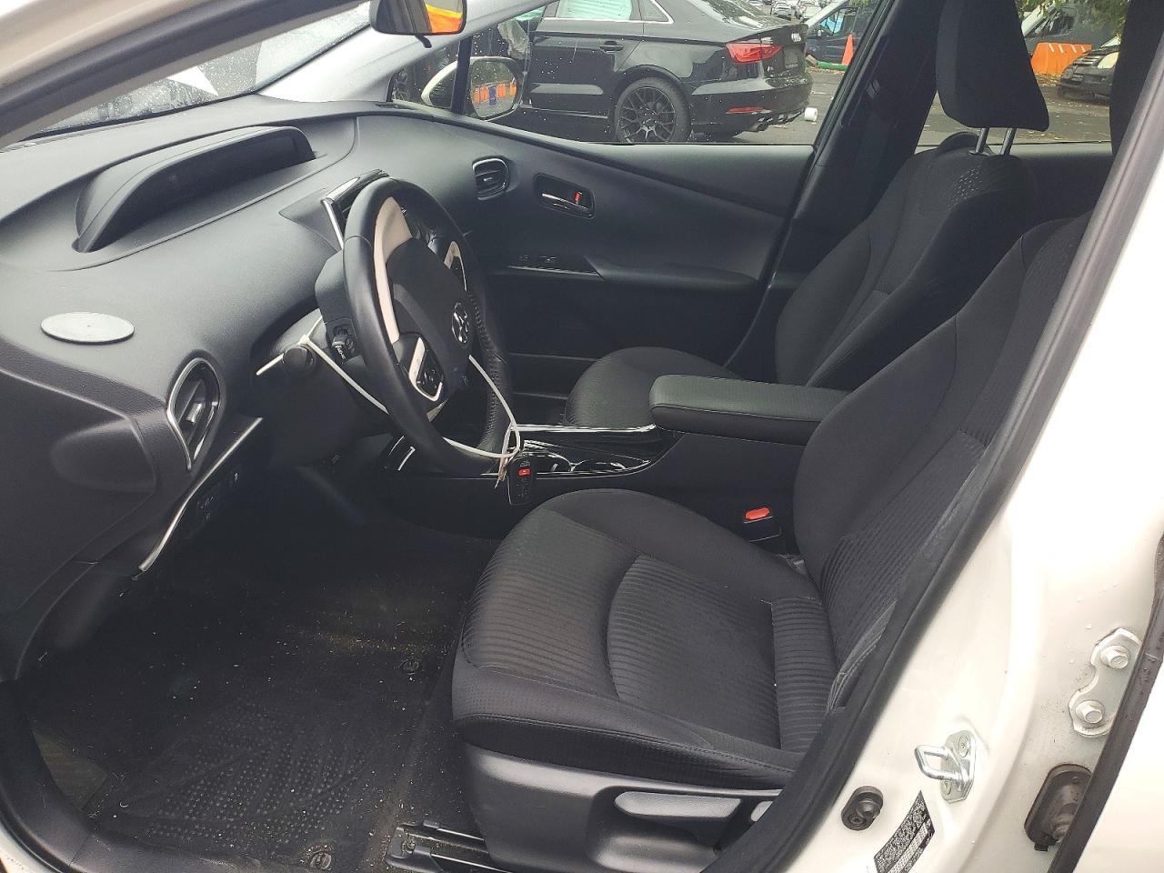 2017 Toyota Prius Prime Plus - Фото 7