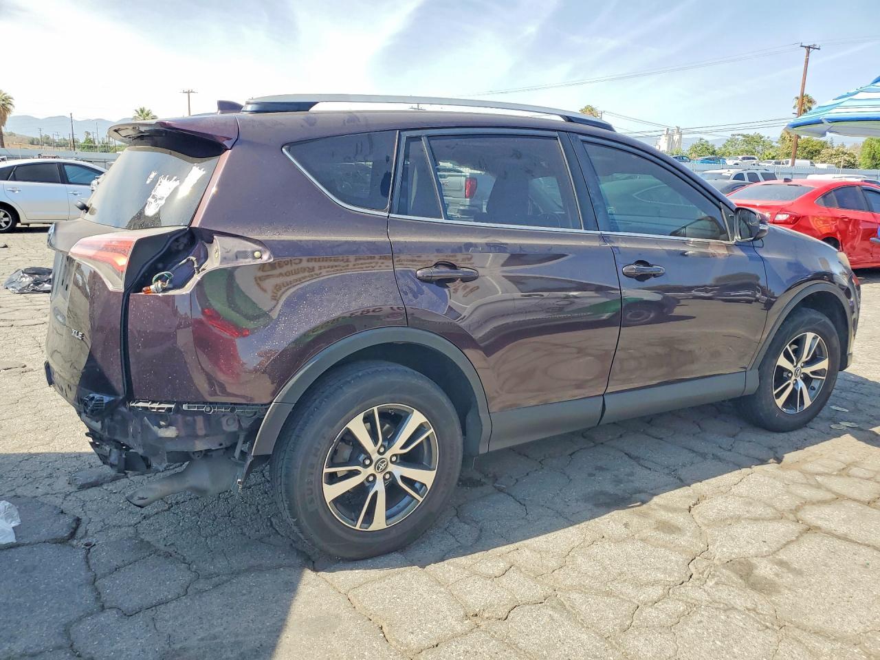 2017 Toyota Rav4 Xle - Image 3