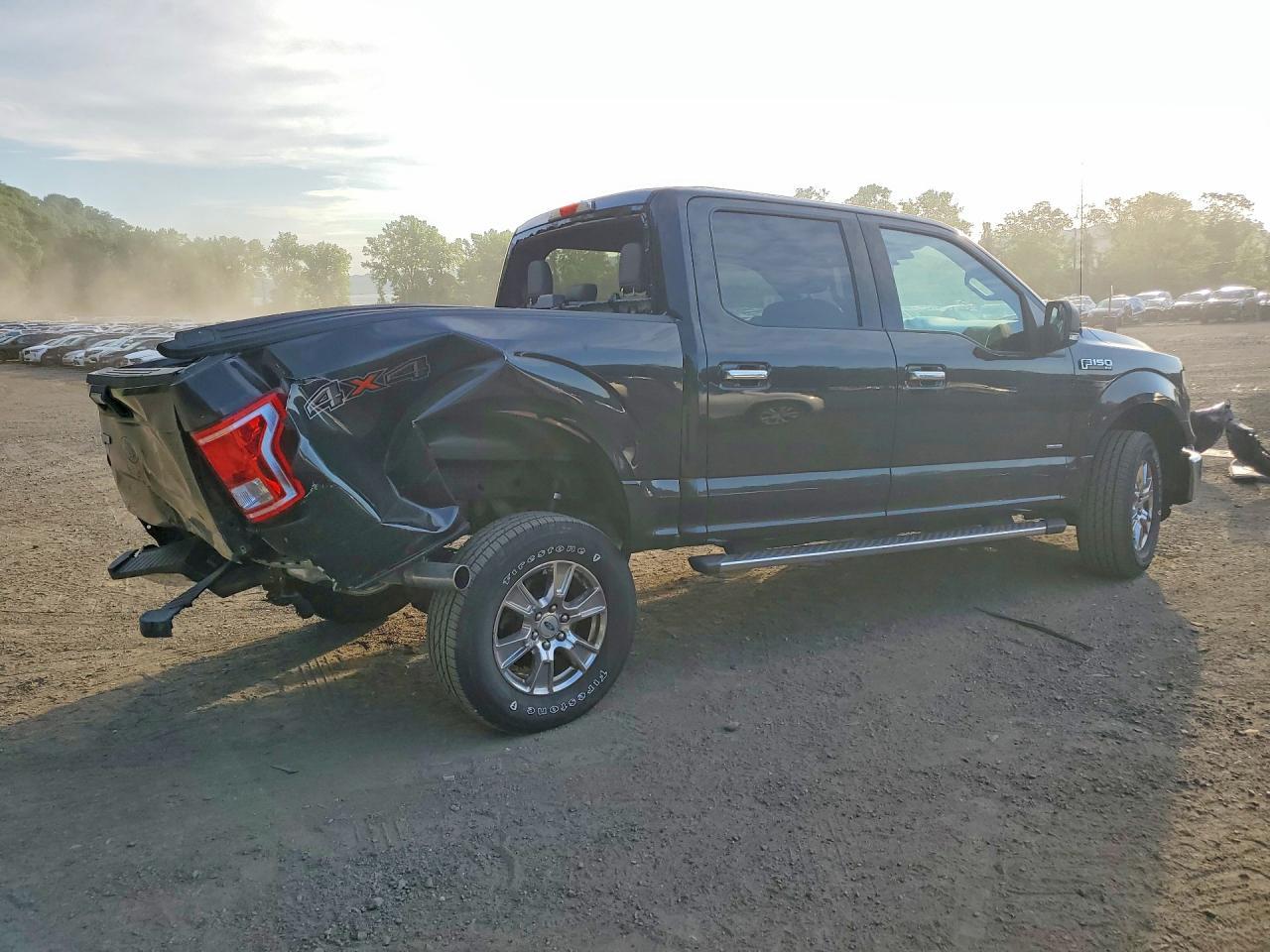 2015 Ford F150 Supercrew - Фото 3