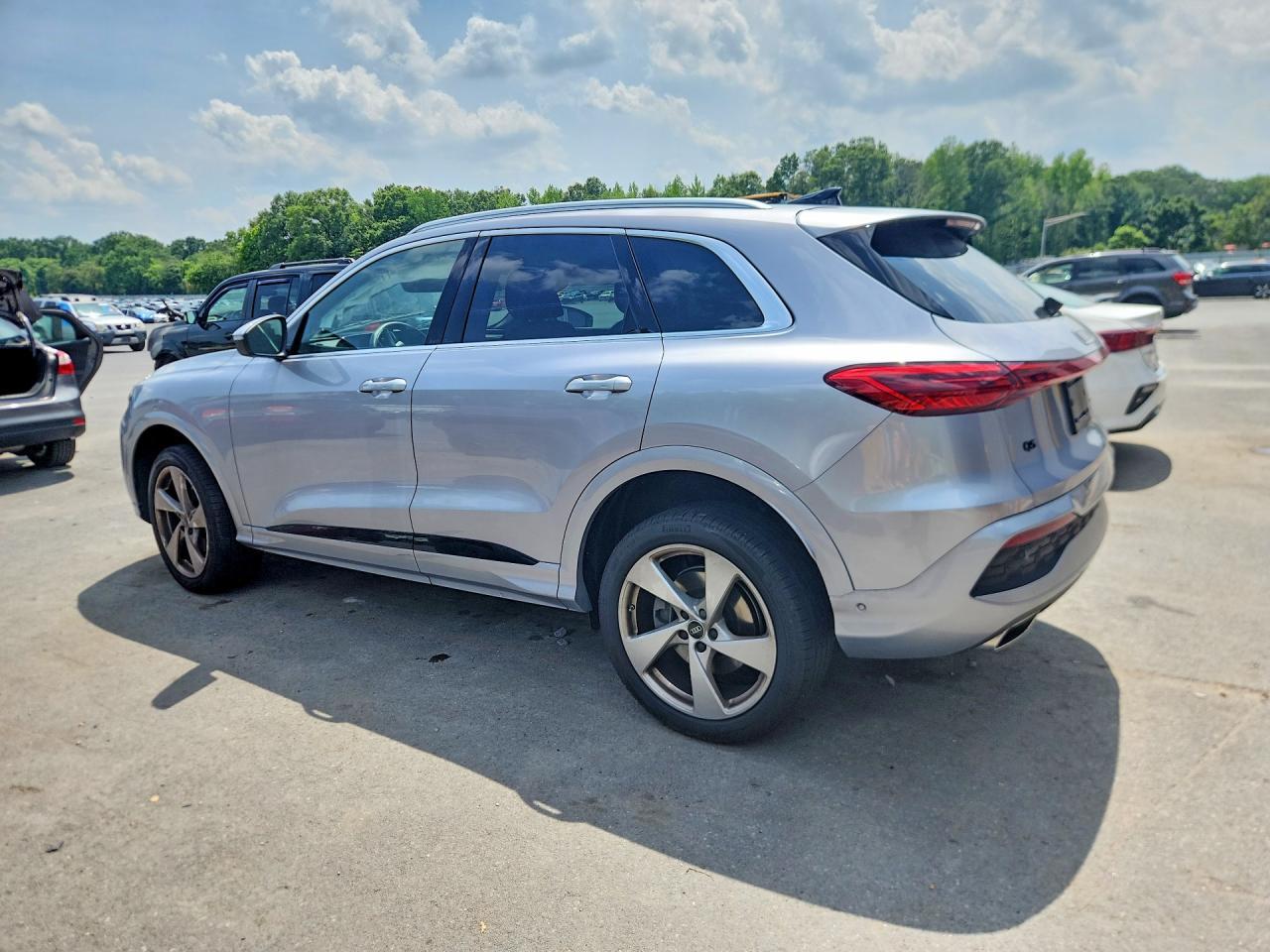 2025 Audi Q5 Premium Plus - Фото 2