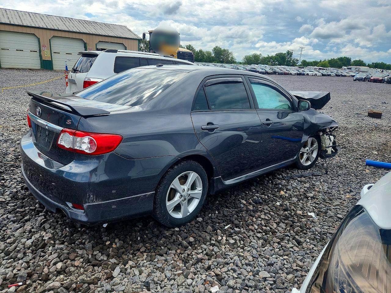 2011 Toyota Corolla S - Фото 3
