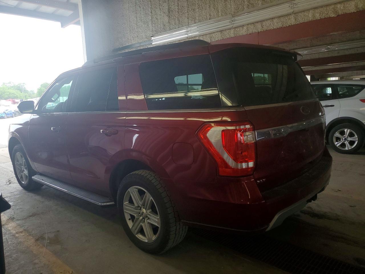 2019 Ford Expedition Xlt - Фото 2
