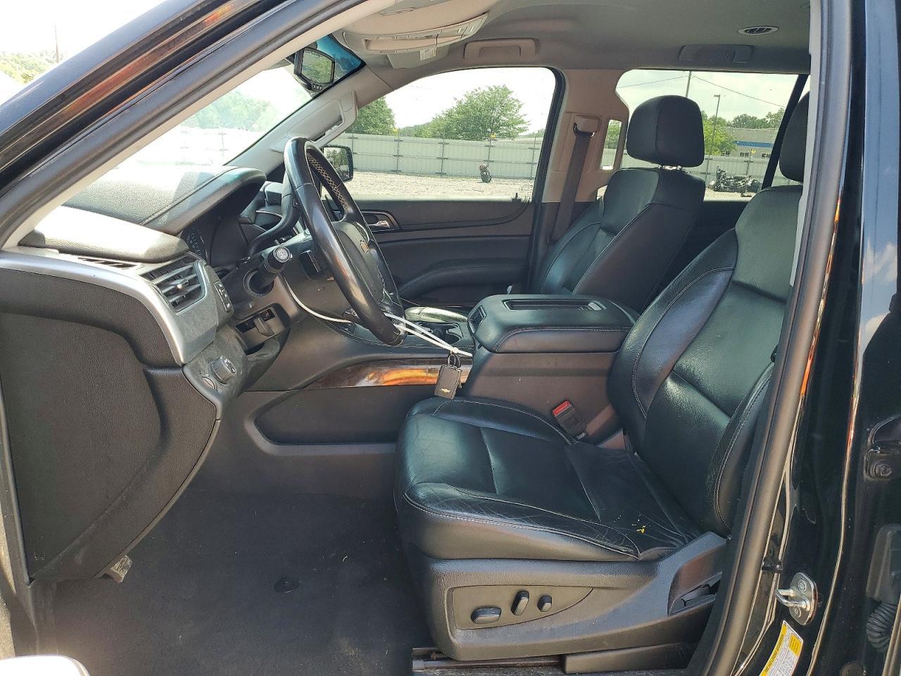 2019 Chevrolet Suburban C1500 Lt - Image 7