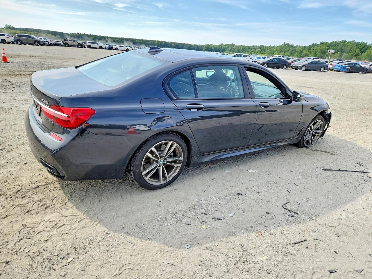 2019 BMW 740 Xi - Фото 3