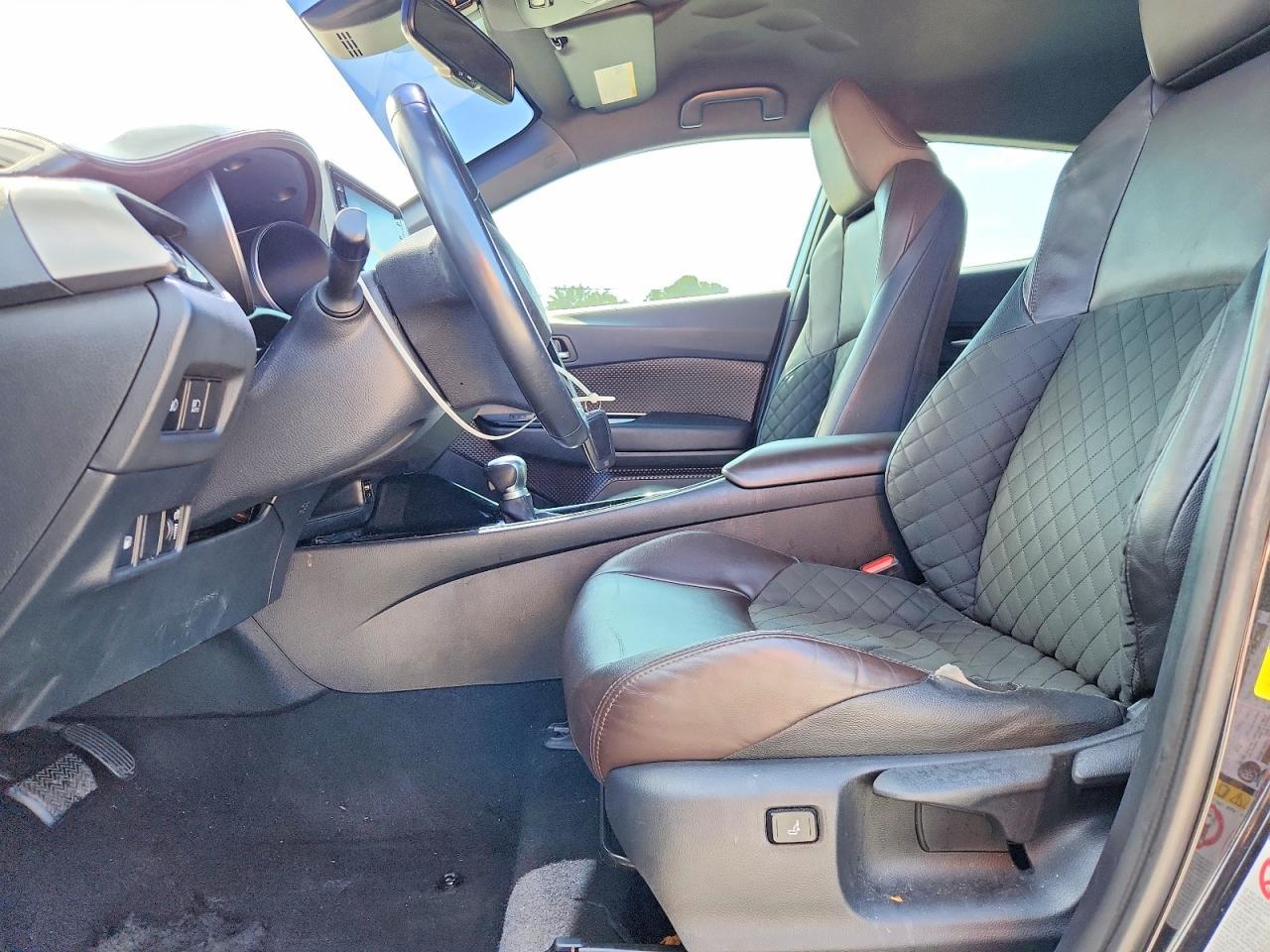 2019 Toyota C-Hr Limited - Image 7