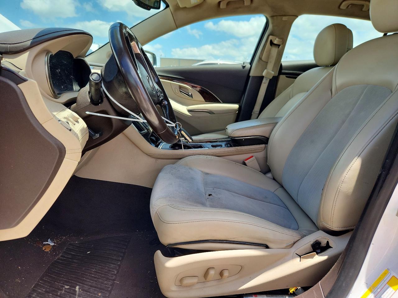 2015 Buick Lacrosse - Image 7