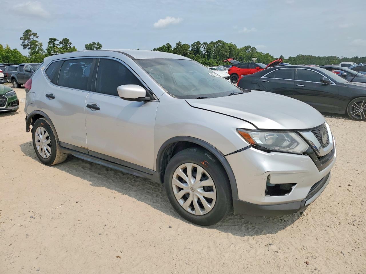 2018 Nissan Rogue S - Image 4