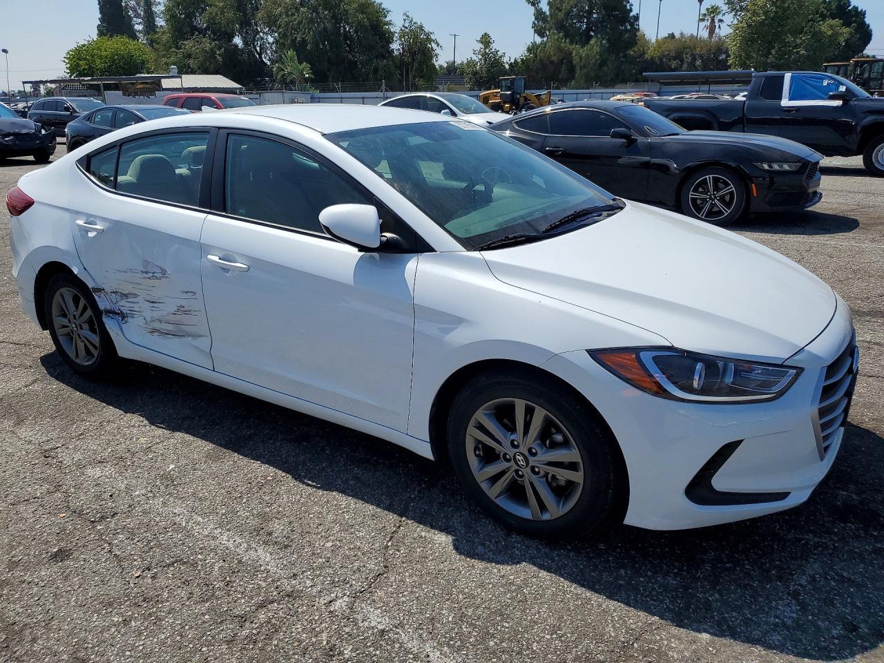 2018 Hyundai Elantra Sel - Image 4