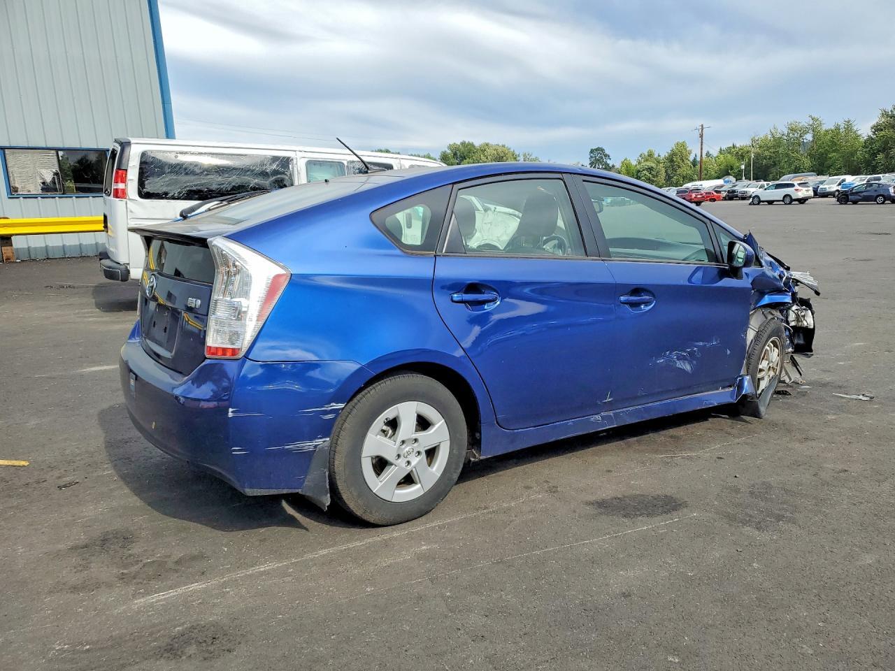 2011 Toyota Prius Four - Image 3