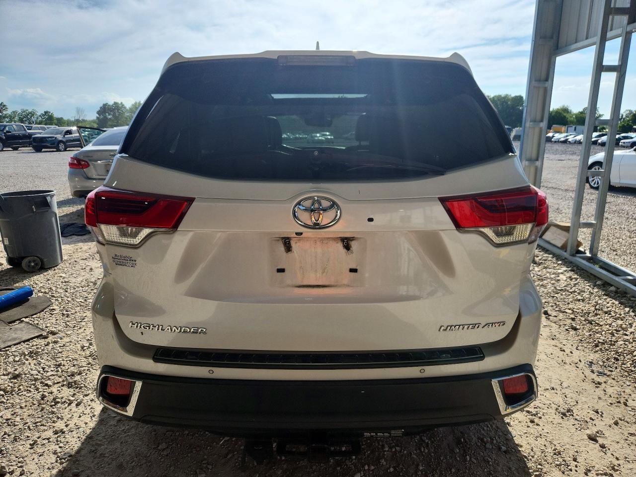 2019 Toyota Highlander Limited Platinum - Фото 6