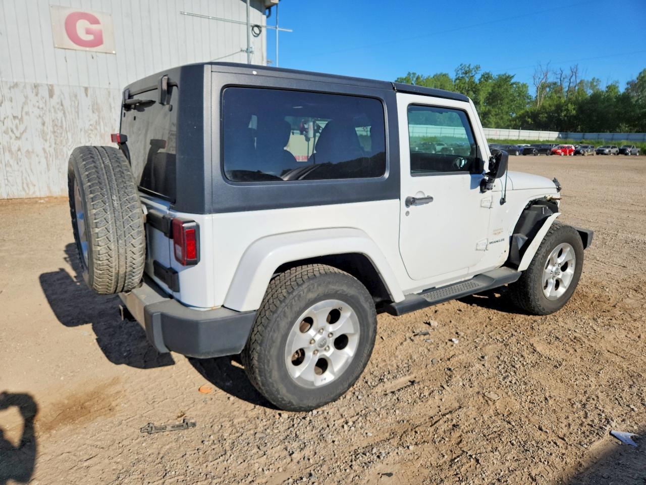 2013 Jeep Wrangler Sahara - Фото 3
