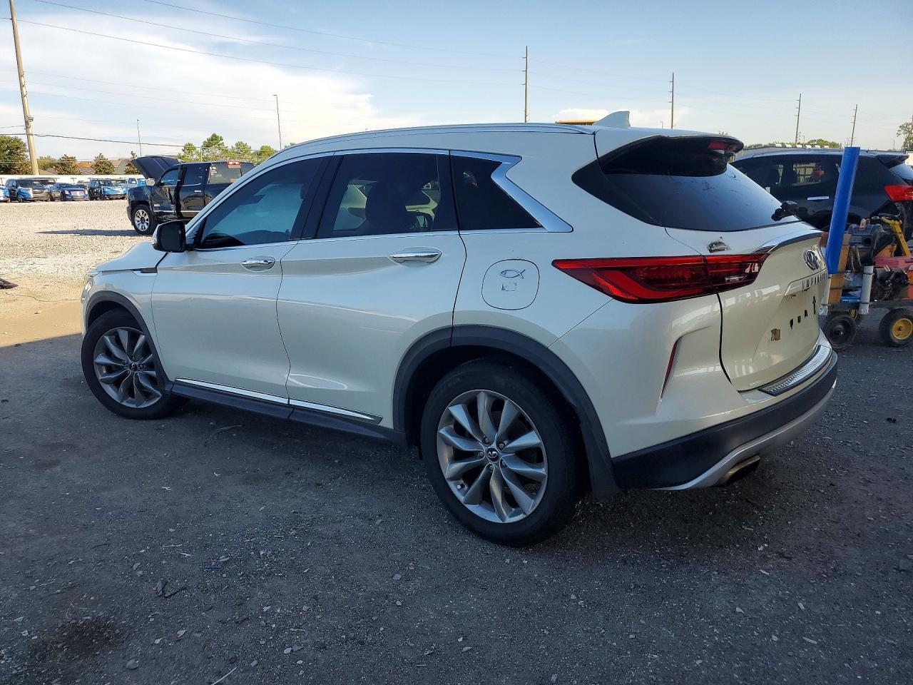 2019 Infiniti Qx50 Luxe - Фото 2